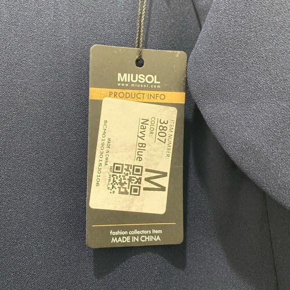 NEW WITH TAGS Navy Blue Dress with Lace Sleeves, Dainty Lace size Medium - Picture 9 of 11